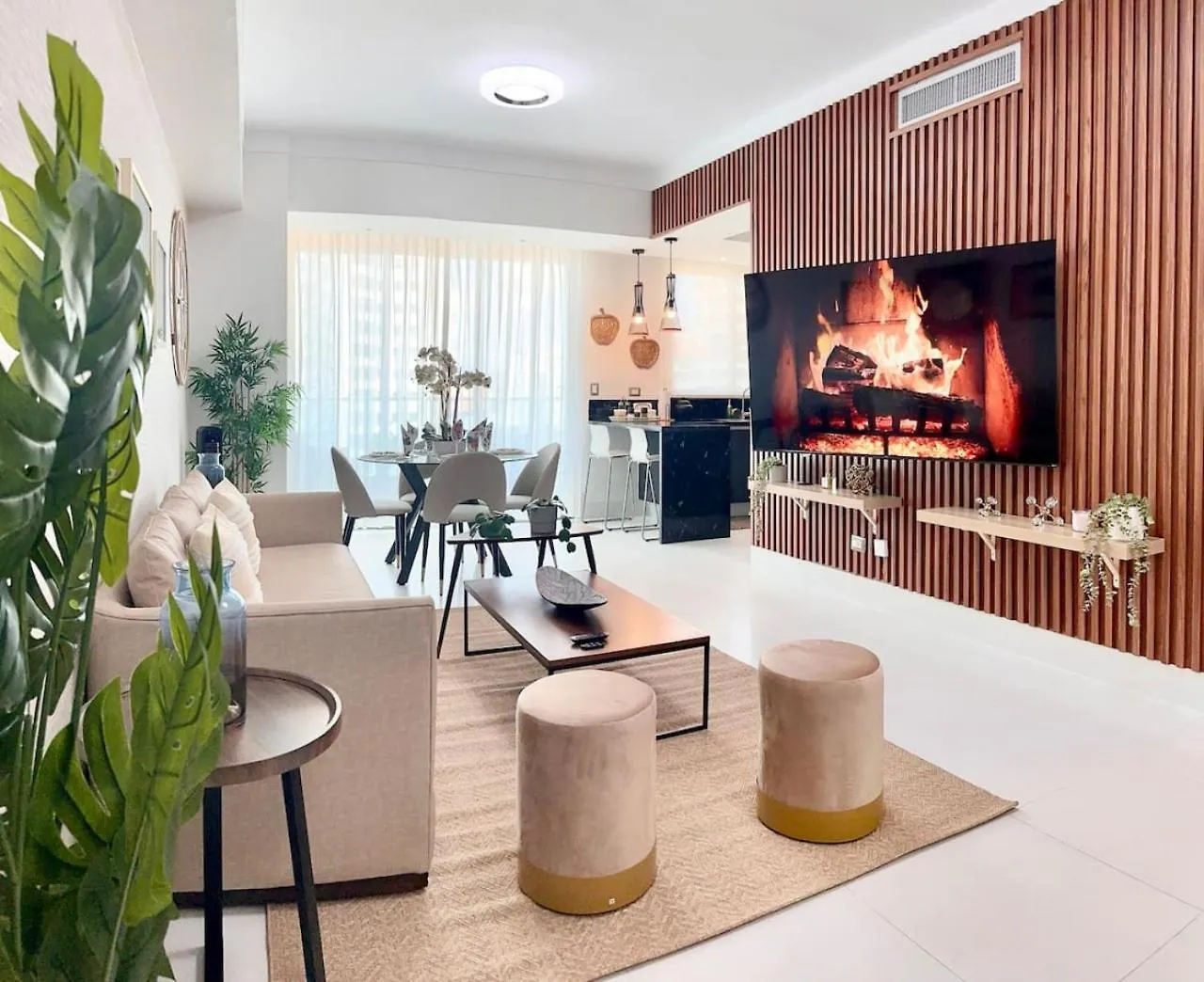 Upscale Centric Apt Near All Los Prados 0*,