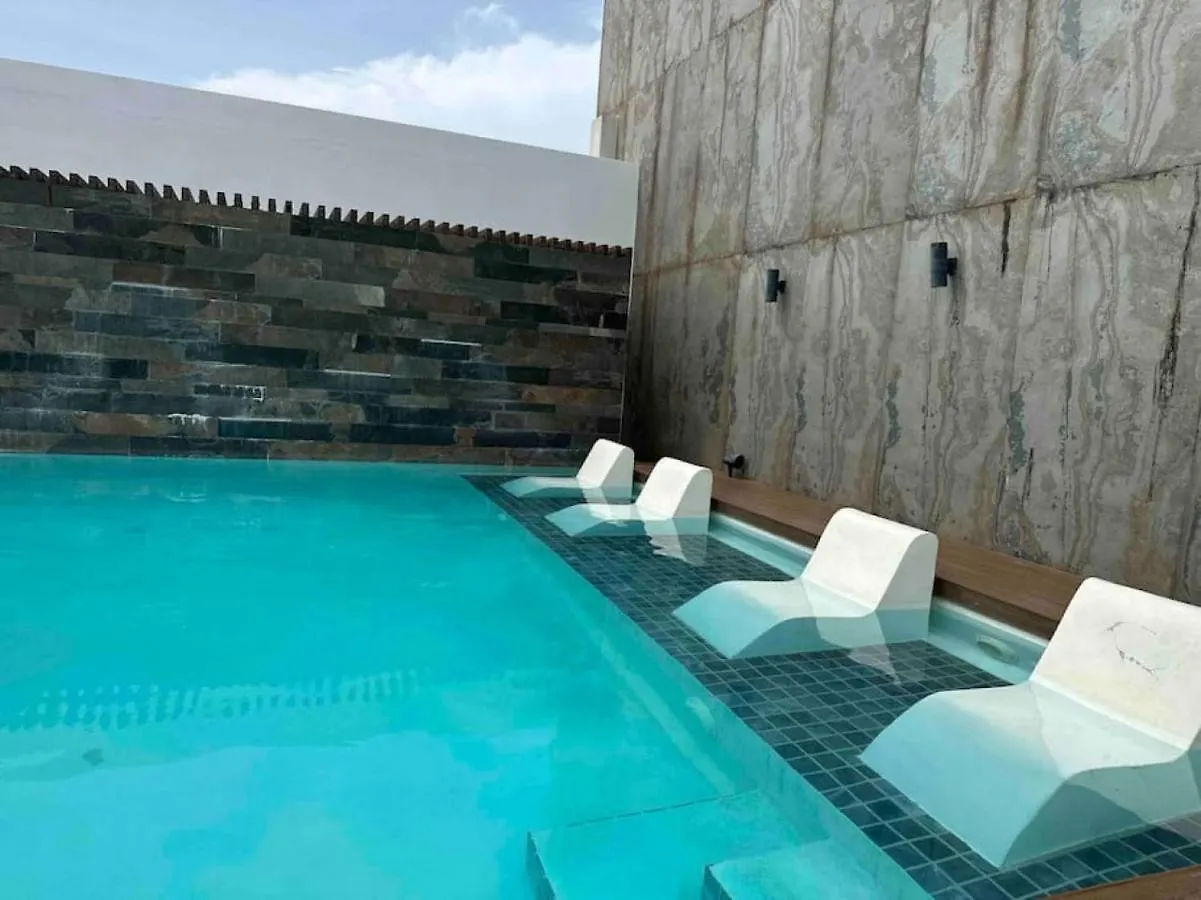 Upscale Centric Apt Near All Los Prados 0*,